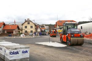 ASFALTIRANJE KROŽIŠČA ŽAJFNICA 05 FOTO LJUBO VUKELIČ
